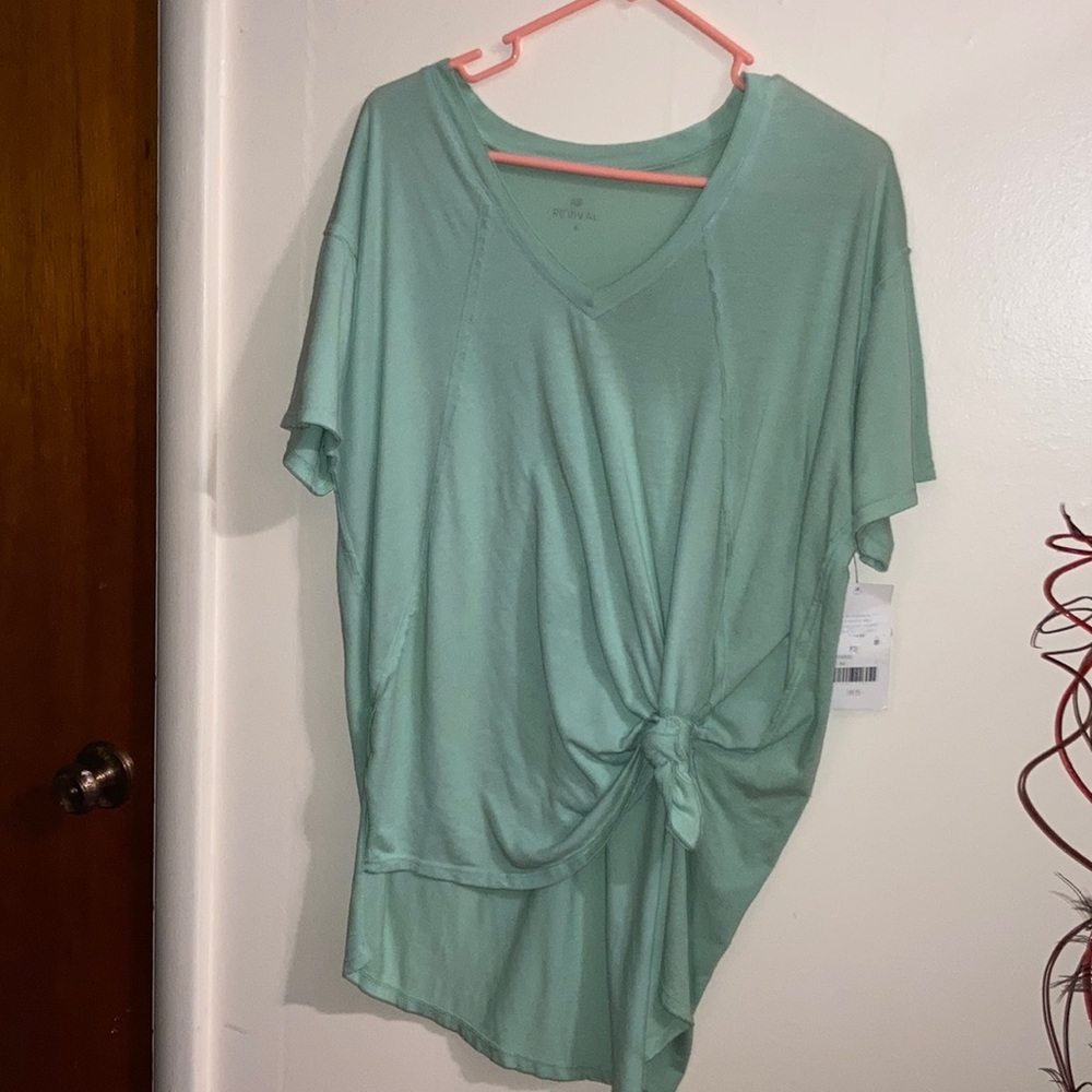 Women blouse s runs up to large